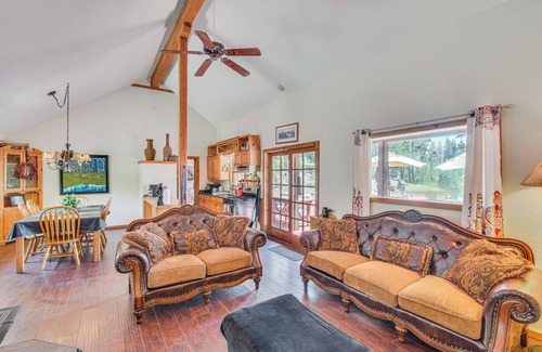 North Fork Cabina | Authentic North Fork Cabin w/ Dock & Private Deck!
