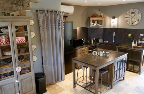 La Roque-sur-Pernes Casa | Auténtico cobertizo provenzal y su SPA en un sitio excepcional