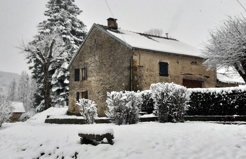 La Vaivre Cabaña | Auténtica granja renovada con chimenea en los Vosgos