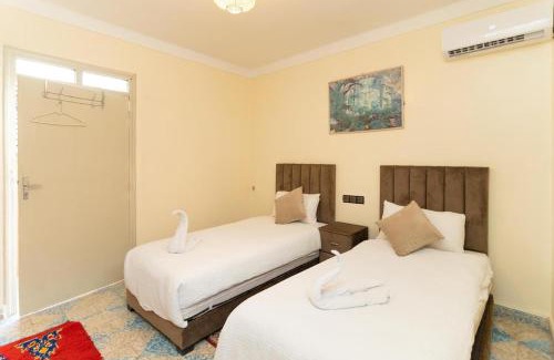 District of Sidi Youssef Ben Ali Casa | Authentic Riad Dar HbibtI Jacuzzi & Breakfast