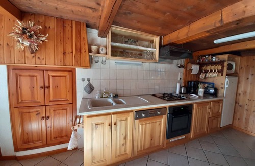 Les Eucherts Chalet De Esquí | Auténtico chalet de Saboya al pie de las pistas en Francia / Italia resort