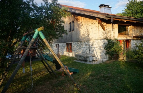 Mont-Saxonnex Casa | Auténtica y espaciosa granja renovada en el corazón de un pueblo de esquí