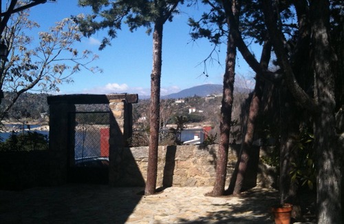 El Barraco Casa | Auténtica casa de piedra con preciosas vistas al embalse de El Burguillo