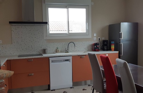 Etaules Casa | Authenticité, Calme, Jardin Privatif, 12kms Plages 200m Commerces, Idéal Famille