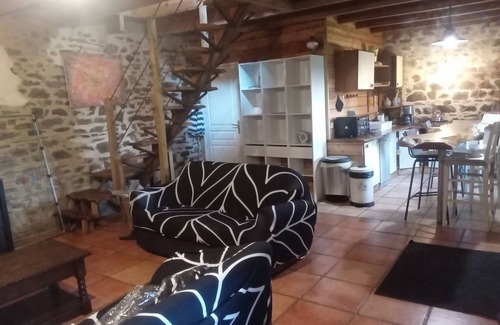 Poullaouen Casa | Autenticidad y serenidad en el campo entre Huelgoat y el Valle de los Santos