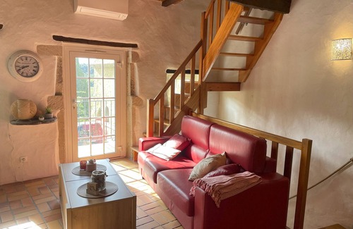 Rousset-les-Vignes Casa | Authentique Maison de Village en Drôme Provençale