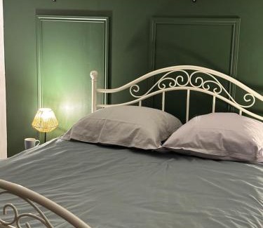 Laval Apartamento | Authentique Lavallois T3 au cœur du vieux Laval