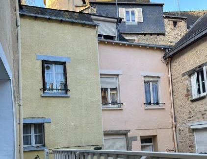 Laval Apartamento | Authentique Lavallois T3 au cœur du vieux Laval