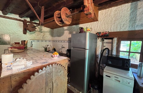 Fontpedrouse Casa | Authentique Moulin en Bord de Rivière