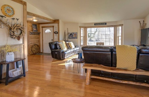 Raymond Apartamento | Autumn Acres on Coast where Adventure Awaits