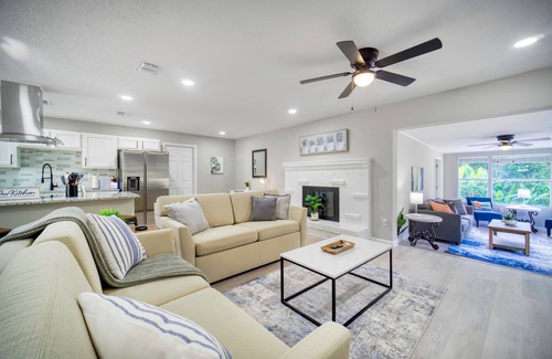 Del Rio Casa | Autumn Deal! Luxe Poolside Escape~Julington Creek~Grill~Sleeps 10
