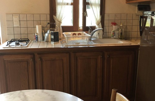 Saint-Alyre-es-Montagne Casa | Casa rural de 60 m2 restaurada con mucho carácter y con una terraza muy agradable.