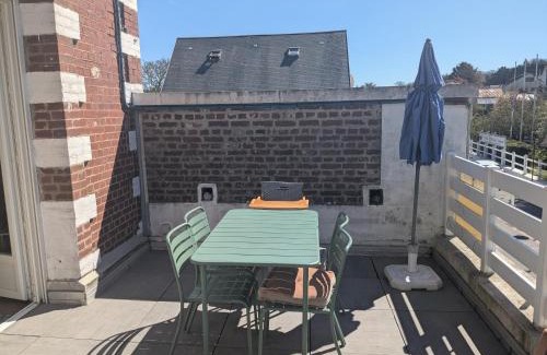 Mesnil-Val-Plage Apartamento | Aux galets suspendus