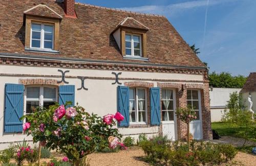 Tremblay-les-Villages Apartamento | Aux Roses et aux Poutres - Jardin - Arrivée Autonome