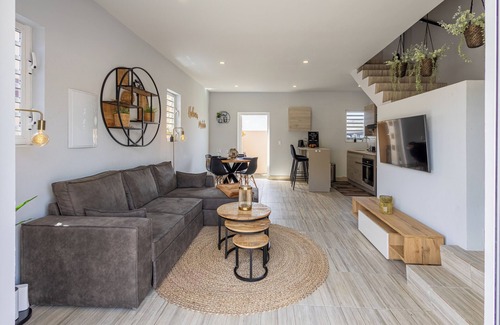 Willemstad Apartamento | Av Curacao - Centrally Located Spacious Apartment