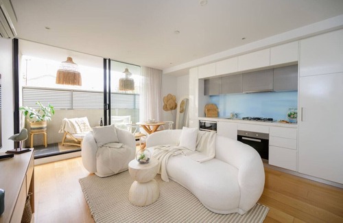 Port Melbourne Apartamento | Ava | 100m to Beach & Bay St