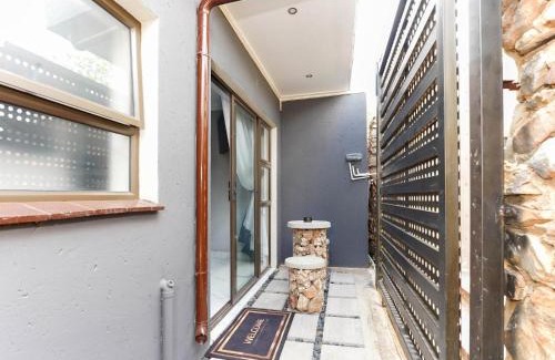 Greater Johannesburg Metropolitan Area Casa | Ava Guest House