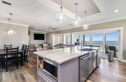 Port St. Joe Casa | AVAIL 9/27-10/4 -5 NGT MINIMUM! GULF FRONT 9BD/9.5BA, 3 LIVING AREAS, ELEVATOR, POOL!