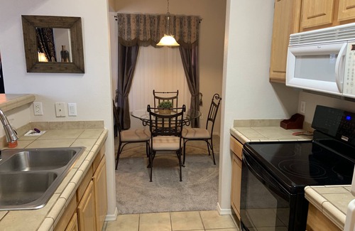 Surprise Condominio | AVAIL NOW TO 11-1-25 AT JUST REDUCED RATES! QUIET 3RD FLOOR UNIT W/ GOOD VIEWS