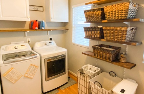 Edgewater Casa | Available for CW 2025 Family and Pet-friendly Edgewater cottage with hot tub in waterfront community
