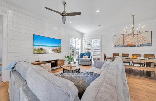 Lakeside at Blue Mountain Beach Casa | Available for Season! Pinkie Preferred Property - Solaris