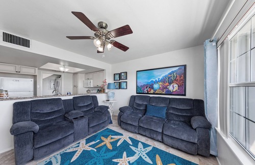 Port Isabel Cabaña | Available for Spring! Lazy Days Sea Cottage #1015