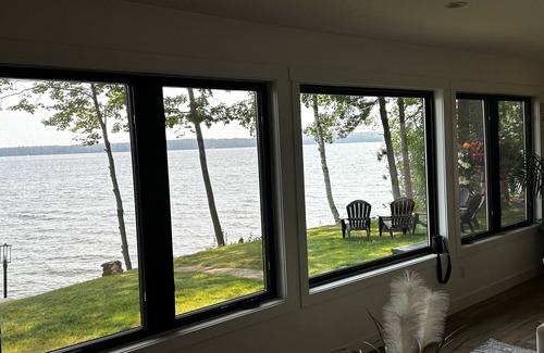 Hayward Cabina | AVAILABLE – Lakefront Retreat: Dock, Designer Kitchen, & Sunrises to Remember.