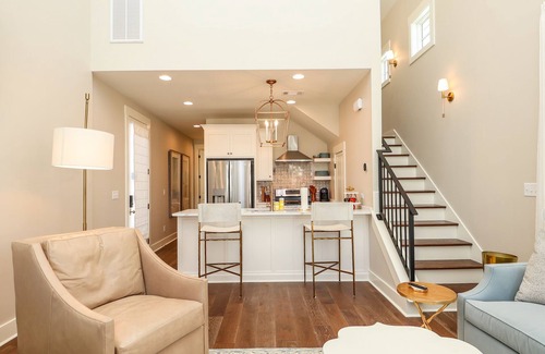 Oxford Casa | Available for Bid Day! Charming new construction 2-bedroom cottage in The Lamar.