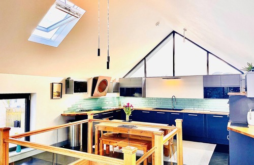 St. Newlyn East Cabaña | AVALENNEK, pet friendly, luxury holiday cottage in St Newlyn East