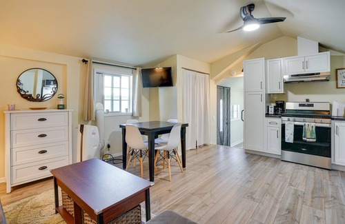 Avalon Cabaña | Avalon Cottage < Half-Mi to Beaches & Crescent Ave