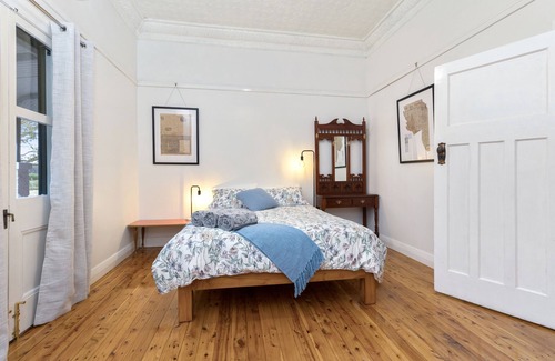 The Rock Otro | Avalon Farmstay, Restored 1925 farmhouse. 30min Wagga, halfway Syd-Mel