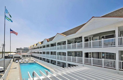 Avalon Condominio | Diversión de Avalon y sol con piscina, bloque de playa y los mejores bares al lado de la playa