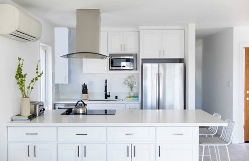Middletown Cabaña | Avalon II by Avantstay Chic & Stylish San Diego Condo w/ Vibrant Interiors
