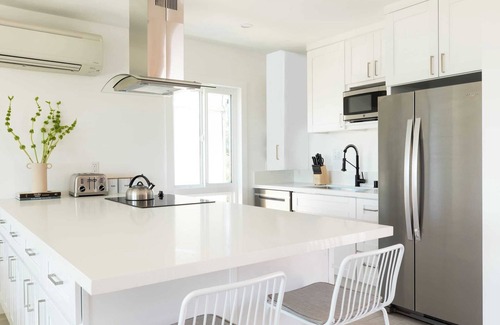 Middletown Cabaña | Avalon II by Avantstay Chic & Stylish San Diego Condo w/ Vibrant Interiors