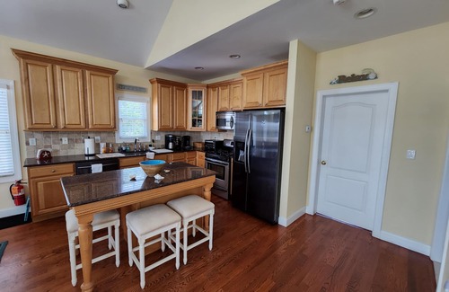 Avalon Casa | ¡Avalon NJ "nuevo" al revés, cerca de la ciudad y la playa con spa de piedra / piscina!