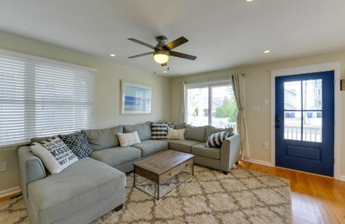 Avalon Apartamento | Avalon Vacation Rental with Porch and Grill!