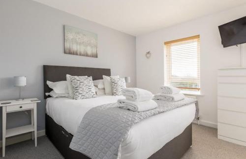 Poole Casa | Avalon - Walking Distance to Poole Quay and Town