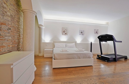 Addizione Erculea Cama Y Desayuno | Avanguardia Art Club