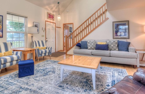 Manzanita Casa | Avas Sunny Delight (MCA 682)