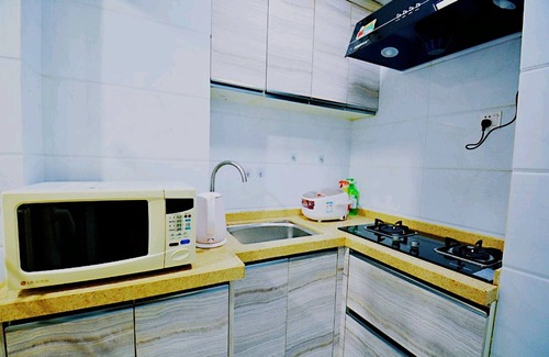 Central Business District Apartamento | Avatar Persia Impression Queen Bed & High Rise View