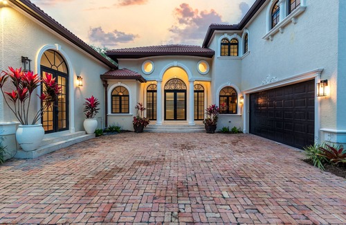 Nurmi Isles Casa | Ave Del Mar: Gated Waterfront Las Olas Estate. Heated Pool. 90 ft Dock