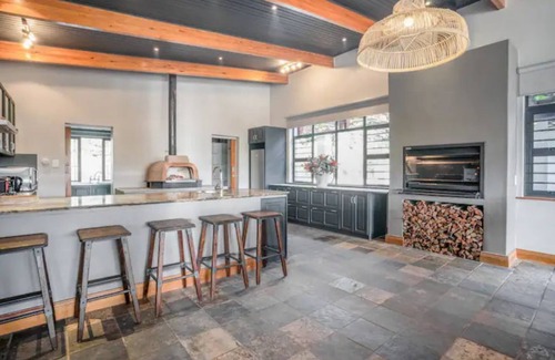 Stellenbosch Casa | Avemore Manor House -Exquisite winelands home with Breathtaking Views