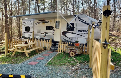 Chapel Hill Casa | Avenger Oaks Guesthouse