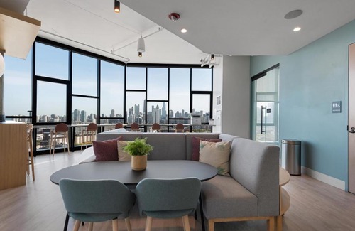 River West Apartamento | Avenir West Loop Penthouses with Iconic City Views