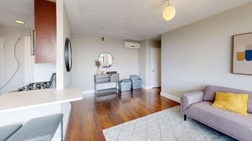 East Falls Apartamento | Avenue A1111 Skyline Furnished 1br Apartment Pool