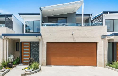 Corrimal Casa | Avenue Escape - Contemporary Living at Corrimal