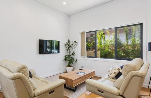 Corrimal Casa | Avenue Escape - Contemporary Living at Corrimal