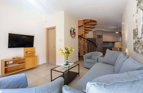 Avia Casa | Avia Blue Maisonette - Messinia Gulf Retreat