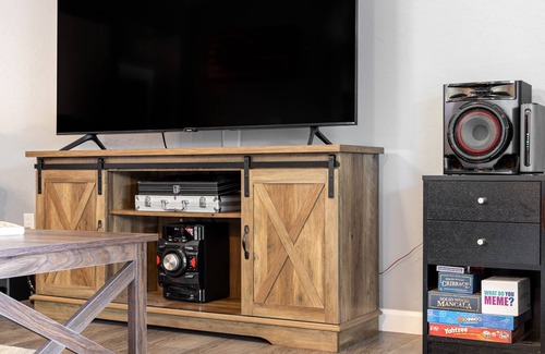 Hanford Casa | Aviation Station! Sleeps 7,Patio, BBQ, Near NAS