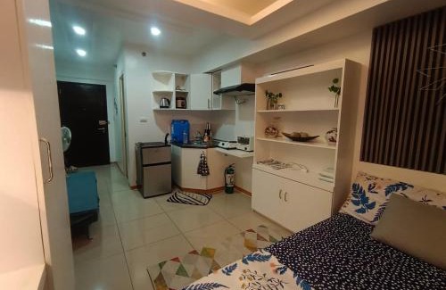 Mandurriao Apartamento | Avida tower 1 L21 staycation condotel rm1002